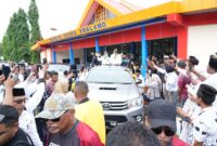 Antusiasme ribuan warga menjemput Bupati dan Wakil Bupati Sula di Bandara Elmalamo Kota Sanana