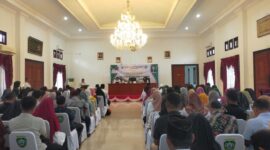 Suasana kegiatan pelatihan aplikasi rumah pendidikan. 