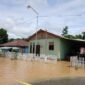 Banjir terjadi di Desa Umaloya, Kecamatan Sanana. Akibatnya, sebanyak 128 rumah warga tergenang air. 