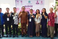 Kepala Dikbud Malut, Abubakar Abdullah bersama 4 peserta terpilih dan para juri. 