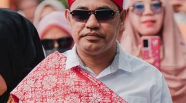 Kepala Desa Bukit Durian, Viktor Pareta. 