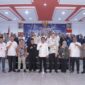 Foto bersama Wakil Wali Kota Tidore Kepulauan bersama peserta lokakarya yang dilaksanakan oleh Flinders University Australia bekerja sama dengan KKP RI. 