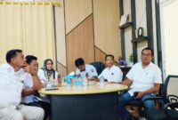 Plt Kepala Dinas Pertanian, Anwar Husen didampingi para Kepala Bidang saat memberikan keterangan pers. 