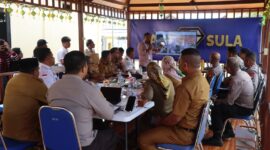 Rapat bersama membahas persiapan kedatangan menteri kesehatan di Kabupaten Kepulauan Sula. 