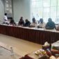 Kegiatan forum konsultasi publik yang dilakukan oleh Dukcapil Malut guna peningkatan pelayanan administrasi kependudukan. 