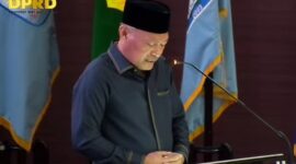 Wakil Gubernur Maluku Utara, Sarbin Sehe menyampaikan pidato Ranperda Pertanggungjawaban APBD 2024 di rapat paripurna DPRD. 