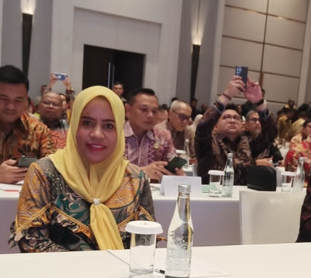 Bupati Sula, Fifian Adeningsi Mus menghadiri kegiatan KLH di Jakarta.