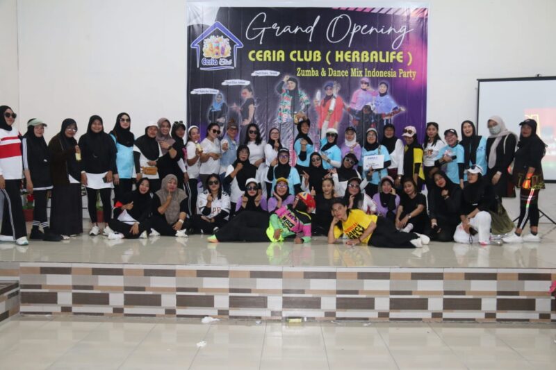 Ceria Club Herbalife Gelar Grand Opening Zumba dan Dance Mix Indonesia Party di Kabupaten Kepulauan Sula. 