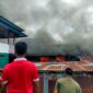 Rumah terbakar di Desa Fatce Kabupaten Kepulauan Sula. 