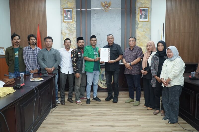 Wali Kota Tidore Kepulauan, Muhammad Sinen bersama dengan NU. 