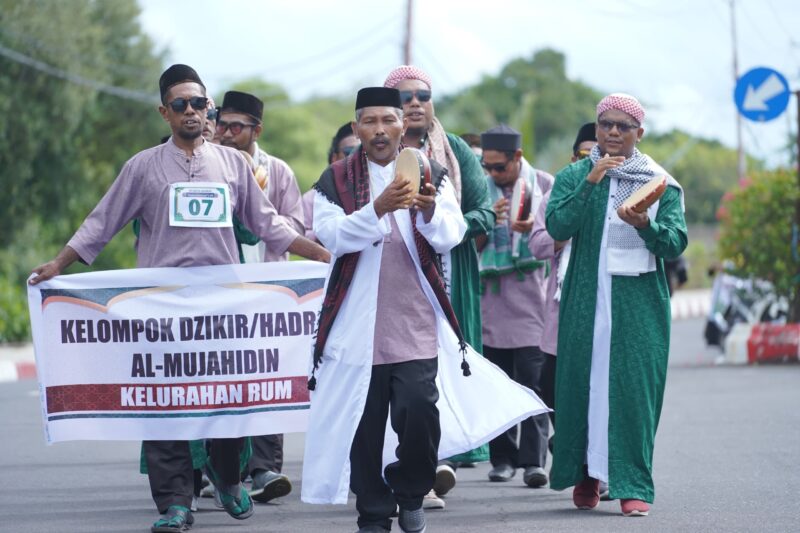 Peserta lomba hadarat dari Kelurahan Rum. 