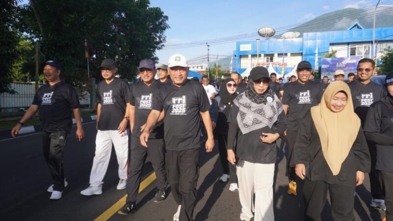 Wagub Malut, Sarbin Sehe jalan sehat bersama dengan keluarga besar RRI. 