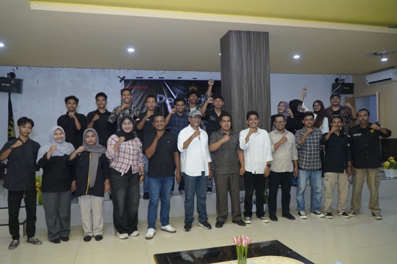 Staf Ahli Wali Kota Tidore Bidang Hukum, Politik, dan Pemerintahan, Asis Hadad menghadiri pelantikan Pengurus dJaman periode 2025-2027.