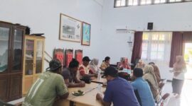 Rapat persiapan pelantikan IKK Makayoa Kota Tidore Kepulauan. 