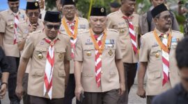 Wakil Walikota Ahmad Laiman bersama Wakil Gubernur Sarbin Sehe dan ketua Kwarda Muhammad Abusama dalam kegiatan pencarian Desa Tadupi sebagai desa Pramuka. 