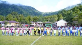 Wali Kota Tidore Kepulauan Muhammad Sinen saat membuka Rurusaya Open Tournament XIII 2025