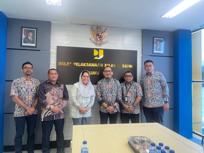 Bupati Sula Fifian Adeningsi Mus dan Sekda melakukan kunjungan ke BPJN. 