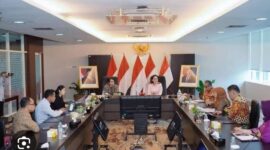 Gubernur Maluku Utara, Sherly Laos bersama dengan tim termasuk Plt Kadis PUPR Risman Djafar melakukan pertemuan dengan Kepala LKPP di Jakarta. 