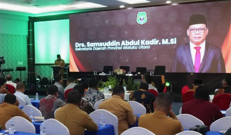 Sekprov Samsuddin A Kadir membuka kegiatan Rakornis Pemberdayaan Masyarakat dan Desa.