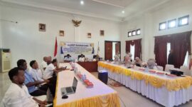 Wakil Bupati Kepulauan Sula, M. Saleh Marasabessy, bersama Sekretaris Daerah Muhlis Soamole melakukan rapat bersama dengan BPBPK Maluku Utara. 