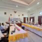 Wakil Bupati Kepulauan Sula, M. Saleh Marasabessy, bersama Sekretaris Daerah Muhlis Soamole melakukan rapat bersama dengan BPBPK Maluku Utara. 