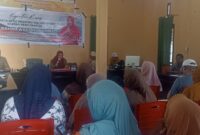 Anggota DPRD Malut, Hj Rahmawati Muhammad saat melakukan kegiatan reses di Desa Saramake Kecamatan Wasile Selatan, Kabupaten Halmahera Timur. 