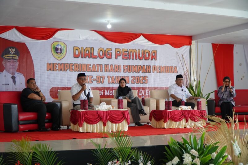 Kegiatan dialog pemuda di Tidore. 