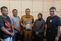 KWATAK mengerahkan rekomendasi kepada Sekretaris Daerah Kota Tidore Kepulauan, Ismail Dukomalamo.