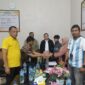 Penyerahan santunan kematian dari PT. DNA kepada ahli waris yang disaksikan langsung oleh Kabid Pengawasan Ketenagakerjaan, Nirwan M. Turuy yang berlangsung di Kantor Disnakertrans Malut, Jumat (17/10/2025). 
