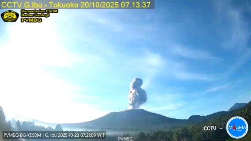 Erupsi gunung ibu. (Dok: Badan Geologi PVMBG) 