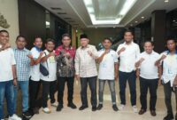 Foto bersama Wakil Wali Kota Tidore Kepulauan Ahmad Laiman bersama Wakil Gubernur Maluku Utara Sarbin Sehe dalam kegiatan PMII. 