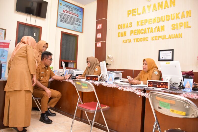 Wakil Wali Kota Tidore Kepulauan Ahmad Laiman melakukan inspeksi mendadak ke sejumlah OPD. 