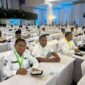 Sekretaris Daerah, Muhlis Soamole didampingi Asisten I, Sutumo Teapon, dan Kepala Bappeda, H. Syahjuan Fatgehipon mengikuti kegiatan penutupan di IPDN Jatinangor.