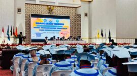 Suasana kegiatan Wisuda ke-VII UNIBRAH TIDORE yang berlangsung di aula Nuku Kantor Gubernur Maluku Utara. 