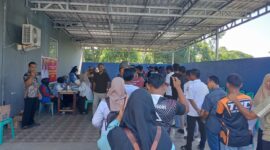 820 PPPK paruh waktu Pemerintah Kota Tidore Kepulauan menjalani tes urine di Kantor Badan Narkotika Nasional (BNN). 