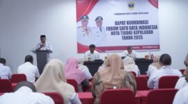 Staf Ahli Wali Kota Bidang Ekonomi, Pembangunan, dan Keuangan, Abdul Hakim Adjam saat membuka kegiatan rakor satu data. 