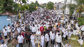 Ribuan warga Kota Tidore Kepulauan menyambut meriah gelar Pahlawan Nasional Sultan Zainal Abidin Syah. 