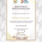 Piagam penghargaan untuk PKK Kota Tidore Kepulauan dari DPD Awards. 