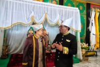 Sultan Tidore, Husain Syah mendampingi Menteri Kebudayaan RI, Fadli Zon. 