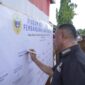Wali Kota Tidore Muhammad Sinen melakukan penandatanganan Piagam Komitmen Pembangunan Zona Integritas.