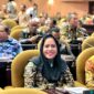 Bupati Kepulauan Sula, Fifian Adeningsi Mus saat mengikuti rakor RUU Kepulauan. 