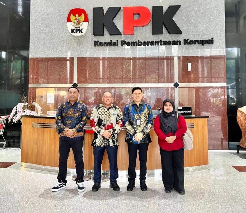 Sekretaris Daerah, Muhlis Soamole didampingi Asisten I, Kepala Inspektorat, dan Kepala BPKAD. Dokumentasi: istimewa