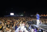 Fresly Nikijuluw tampil di hadapan ribuan pengunjung lokal fast di Tidore