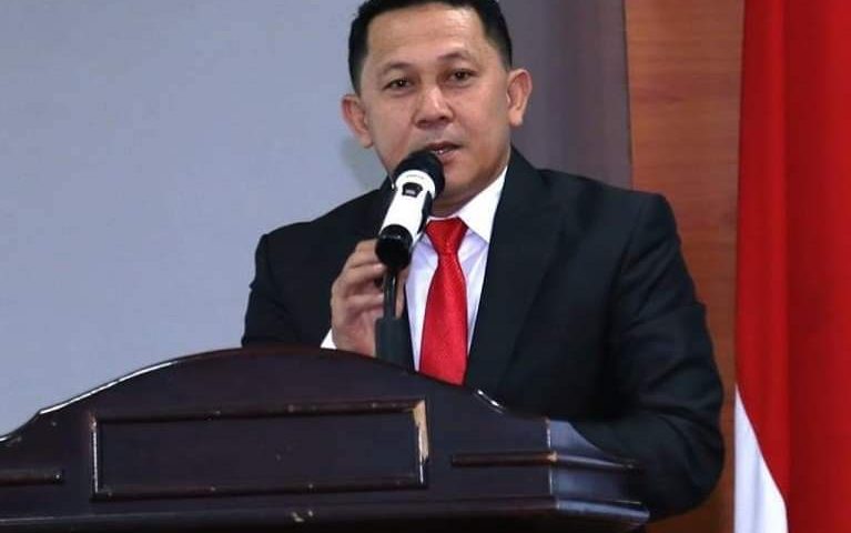 Prof. Husen Alting (Foto: Unkhair)