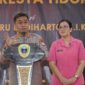 Kapolresta Tidore, Kombes Pol. Ampi Mesias Von Bulow bersama istri. 