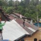 Banjir setinggi 3 meter radam rumah warga. 