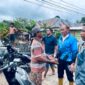 Wakil Bupati Halmehera Barat Djufri Muhammad Saat meninjau Lokasi Banjir.