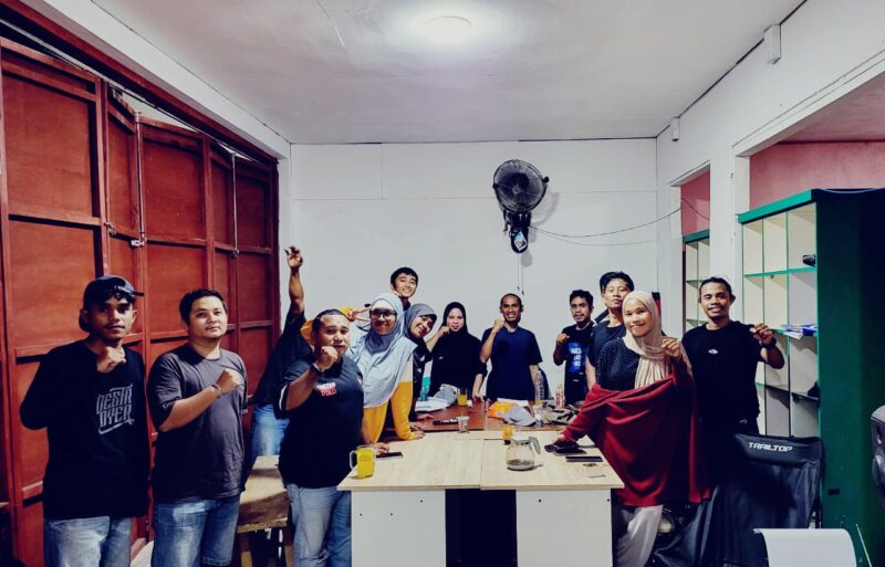 Panitia pelantikan IKA Fatek UNIBRAH TIDORE menggelar rapat persiapan pelantikan. 