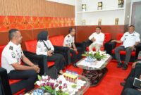 Wali Kota Muhammad Sinen menerima kunjungan Kepala Rumah Tahanan (Rutan) Kelas II B Soasio, Agus Setyawan. 