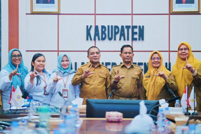 Rapat koordinasi antara Balai Bahasa dan Pemkab Halteng untuk kegiatan revitalisasi bahasa daerah Sawai.